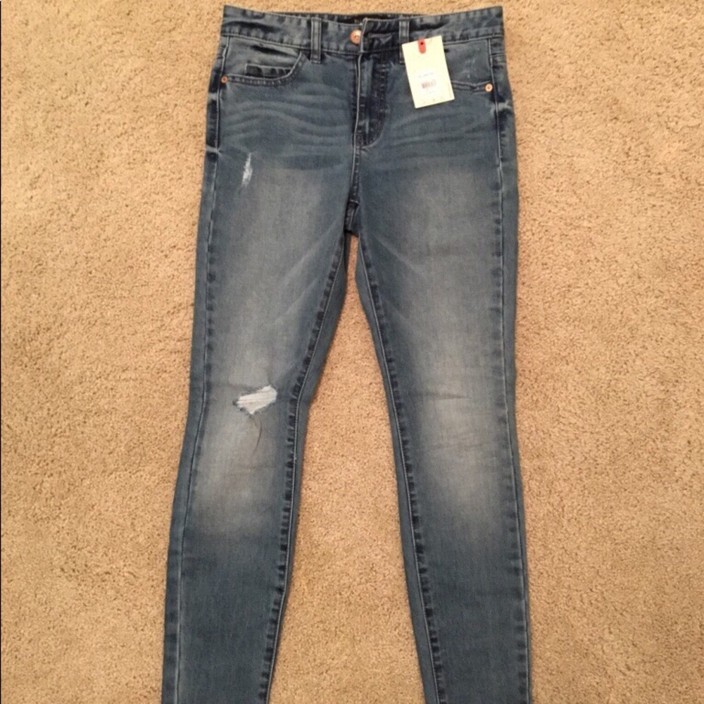 Billabong - Ripped jeans